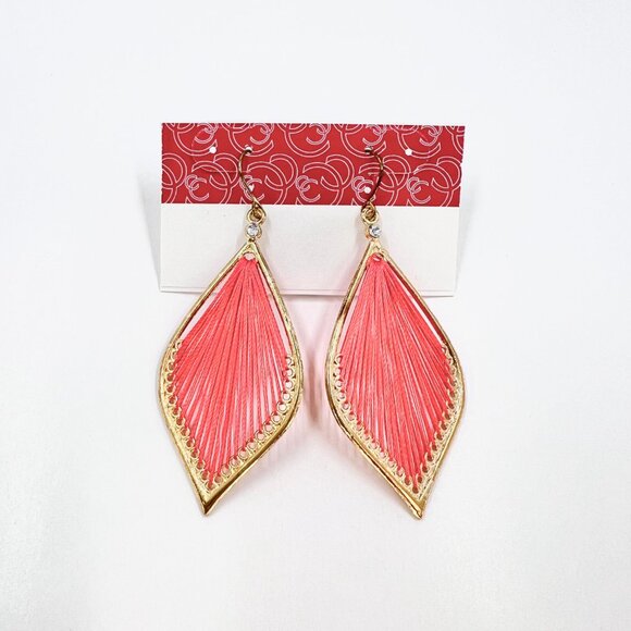 NWT – Charming Charlie – Coral Woven Thread Teardrop Gold Tone 2.75” Earrings - Picture 7 of 8